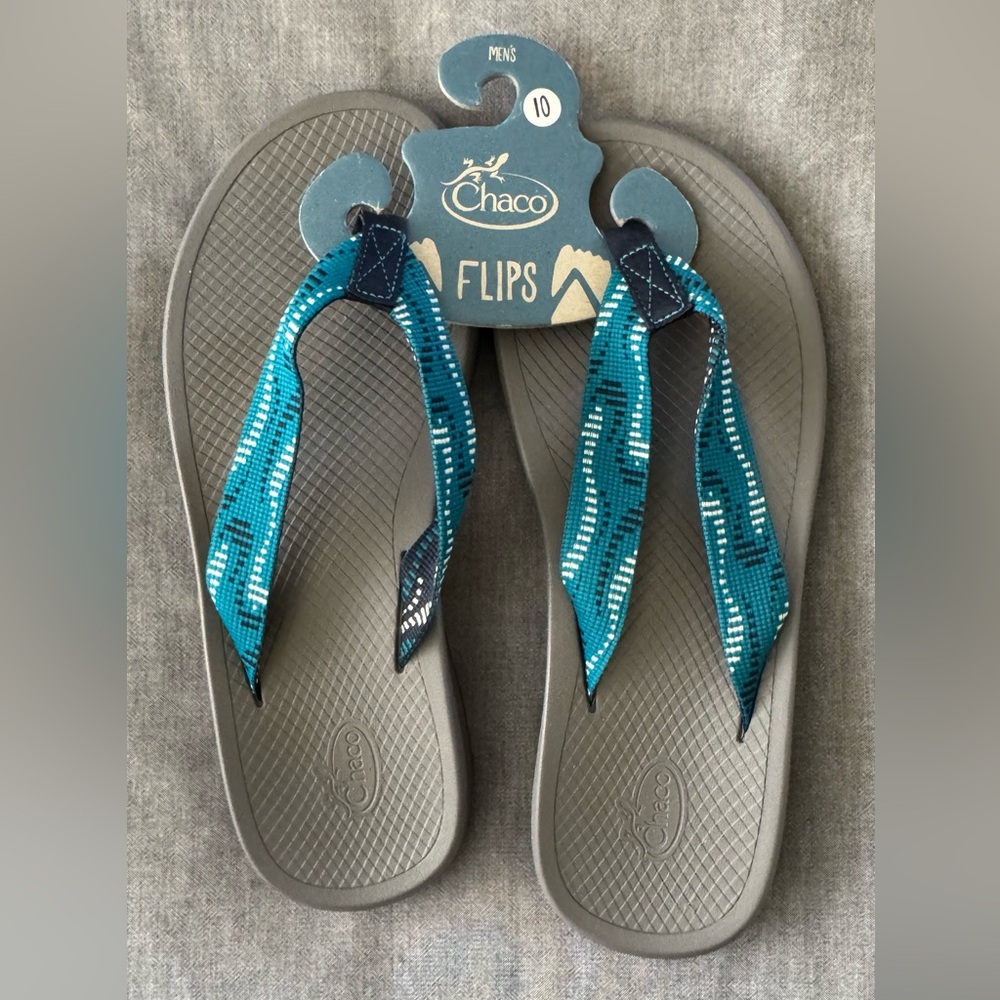 NWT Chaco Teal and Gray Flip Flops Men size 10